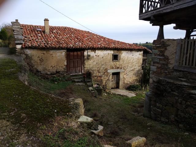 Casa Rural en Venta en Sangreña, Asturias
