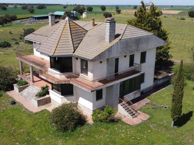 Exclusiva casa de 3104 m2 en venta Topas, España