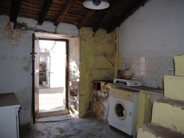 CASA RURAL PARA REFORMAR. AMPLIAS POSIBILIDADES Y TERRAZA