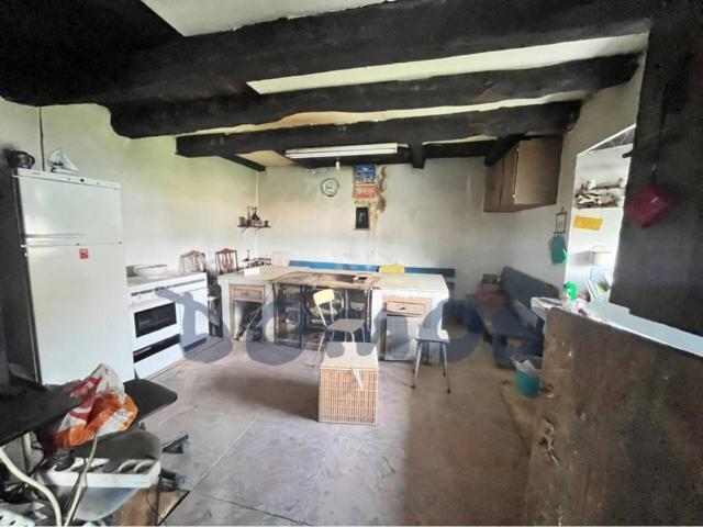 Casa rural para restaurar en A Pastoriza, cerca de Meira y Muimenta