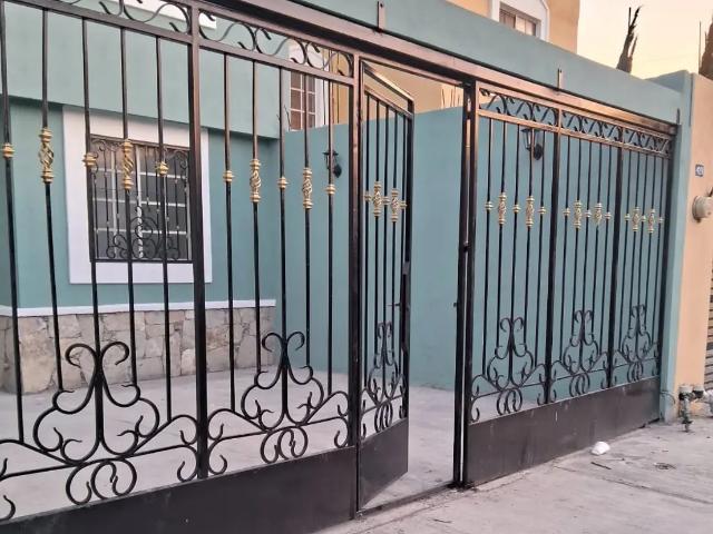 CASA RECIEN REMODELADA MUY BIEN UBICADA, CERCA DE ESCUELA Y COMERCIOS