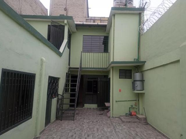 CASA RECIEN REMODELADA EN ECATEPEC