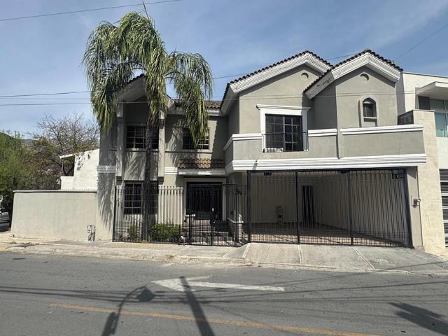 Casa Recién Remodelada en Renta – Jardines de la Mirasierra, San Pedro Garza Gar