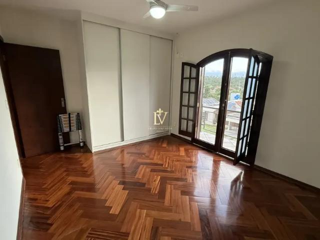 Casa Reformada 5 quartos Vista Livre Condomínio Floresta