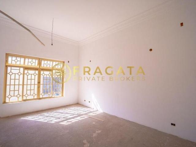 Casa Reformada, 5 suítes, 10 vagas de garagem, 1.071 m² Pacaembu