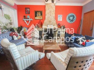 Casa reformada à venda, com elevadores, piscina e 5 quartos na Vila Mariana