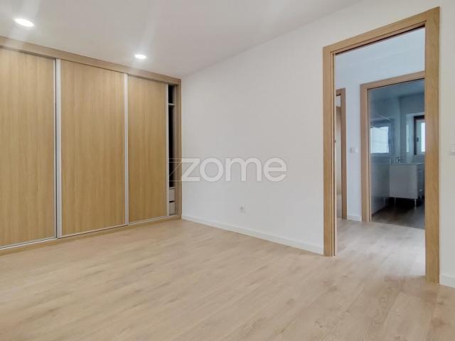 Casa reformada a 7 minutos de Batalha e 12 minutos de Leiria