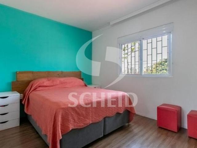 Casa reformada com 02 quartos 02 banheiros e 01 vaga OPORTUNIDADE