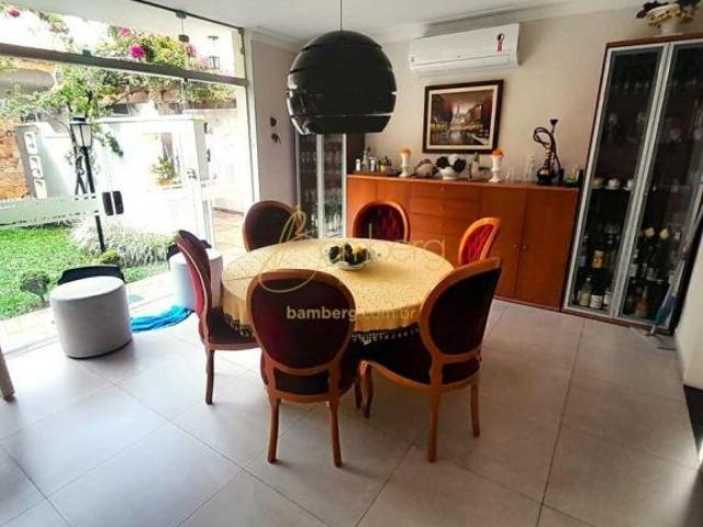 Casa reformada com 4 dormitórios 2 suítes, 4 vagas e área gourmet no Jardim Marajoara!