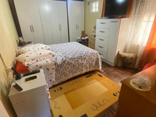 CASA REFORMADA COM CLOSET