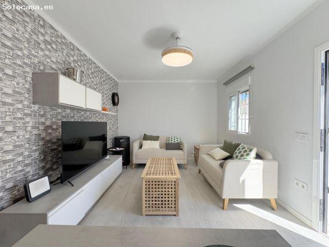 Casa reformada con dos patios y acceso a dos piscinas en Sanchidrian