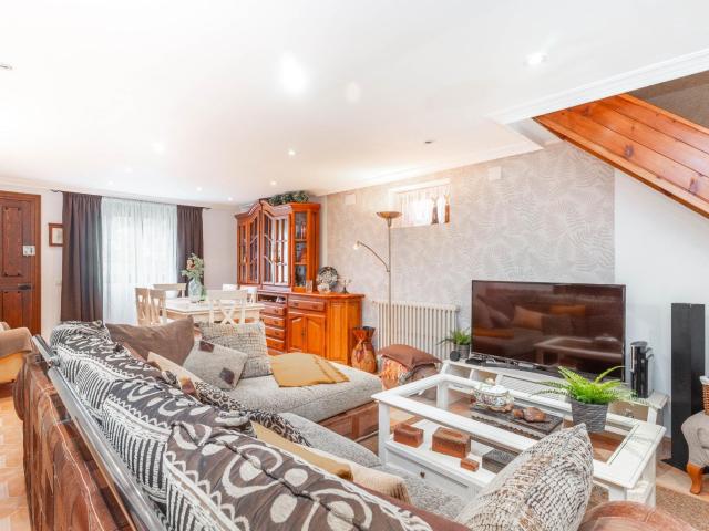 Casa reformada con terraza y barbacoa lista para entrar a vivir