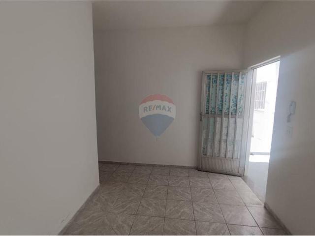 Casa Reformada em Vila Residencial: Tranquilidade e Conforto Em São Cristovão!