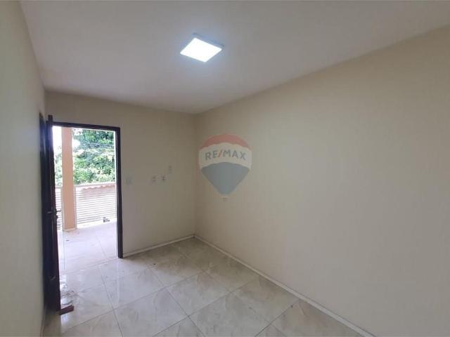 Casa Reformada em Mussurunga II: Conforto e Praticidade