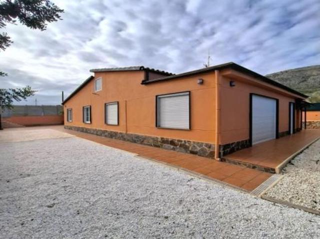 Casa reformada en una sola planta con encanto