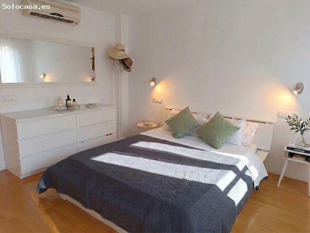 Casa Reformada en Alzira: Garaje + Terraza Cubierta de Ensueño en Pere Esplugues