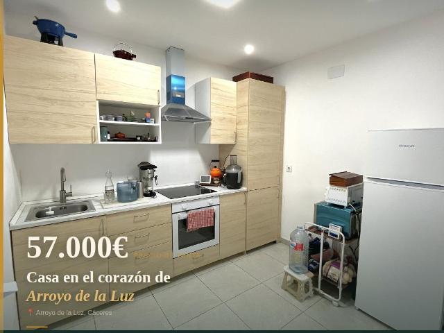 CASA REFORMADA EN ARROYO DE LA LUZ CÁCERES
