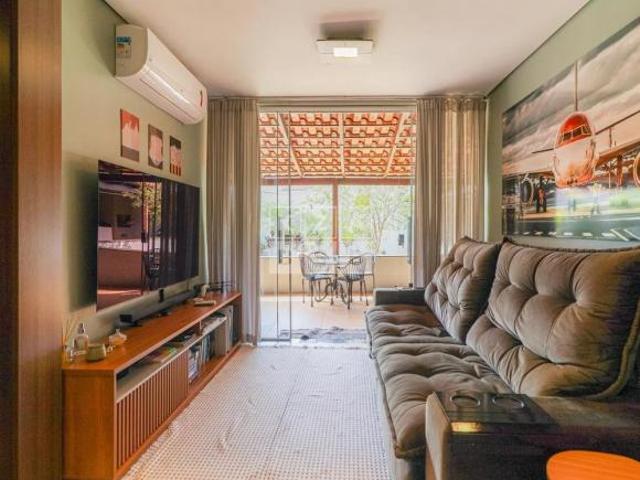 Casa reformada na Vila Planalto com 3 quartos!