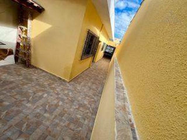 CASA REFORMADA NO CAIÇARA – APENAS 400 METROS DA PRAIA!