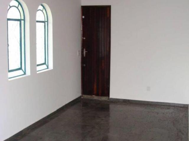 Casa Reformada no Pacaembu/Higienópolis com 4 Dormitórios e 3 Vagas