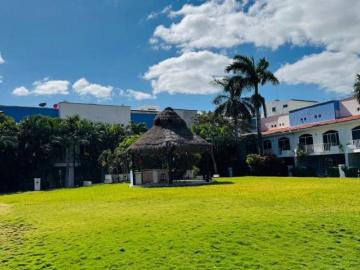 Casa remodelada 3 recámaras, terraza, jardín y palapa · Condo Capulines SMZ 17