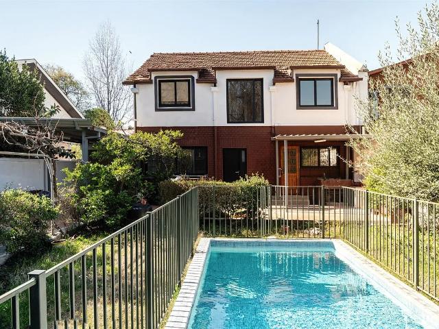 Casa remodelada con piscina y amplios espacios en ñuñoa