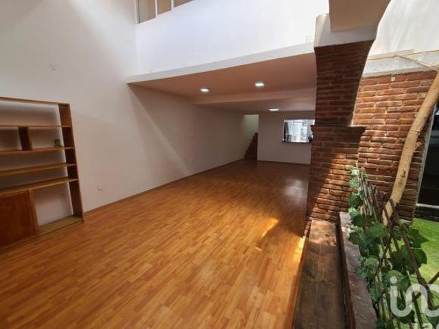 Casa Remodelada con Roof Garden, Jardín Interior y Espacios Amplios en Col. Modelo
