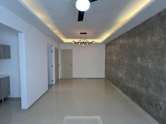 Casa remodelada, con 2 recámaras y patio amplio, en Ciudad Caucel