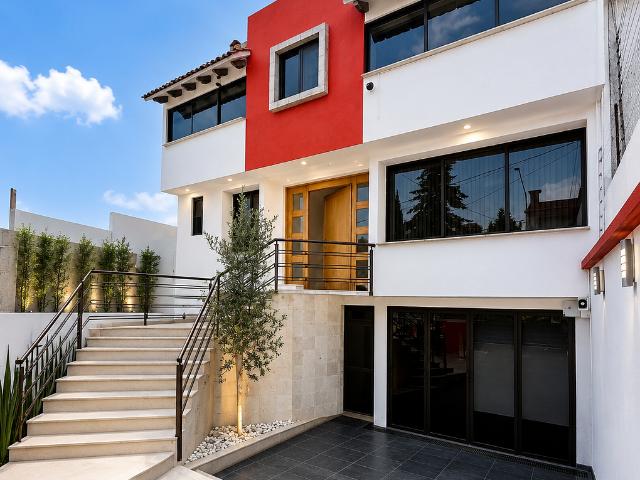 Casa Remodelada | A 10 Minutos de Santa Fe | Jardín de 100 m² y Roof Garden