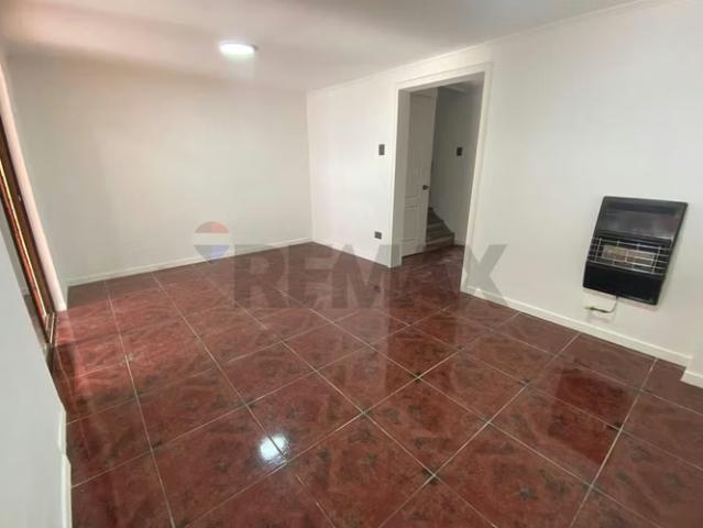 Casa remodelada en c. Satélite, maipú. 5d+4b. 5 dormitorios por 5957.00 en Maipú