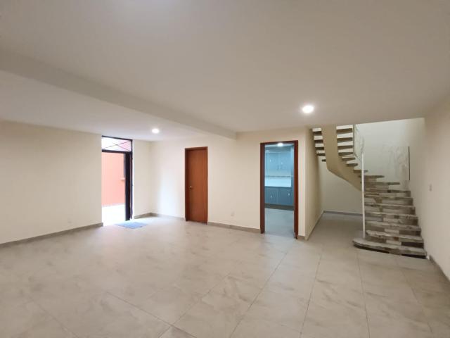 Casa remodelada en renta en Col. Sinatel, Iztapalapa