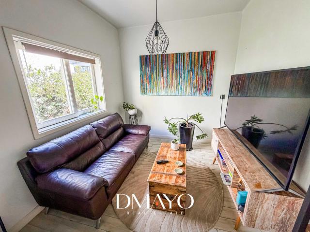 Casa remodelada en venta a pasos del malecon