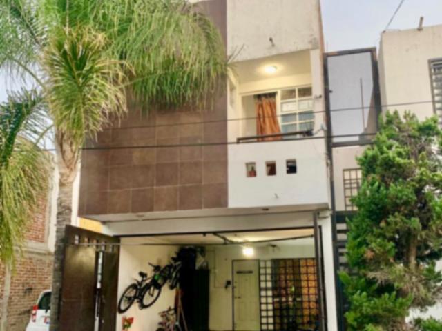 Casa remodelada en venta en Colinas de Santa Julia