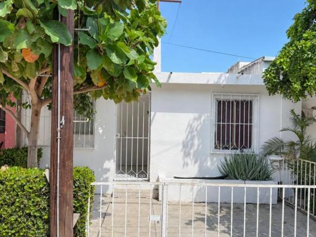 Casa Remodelada en Venta en Jabalíes, Mazatlán | 2 Recámaras Amplias, 2 Baños | Cerca del ICO y Sori