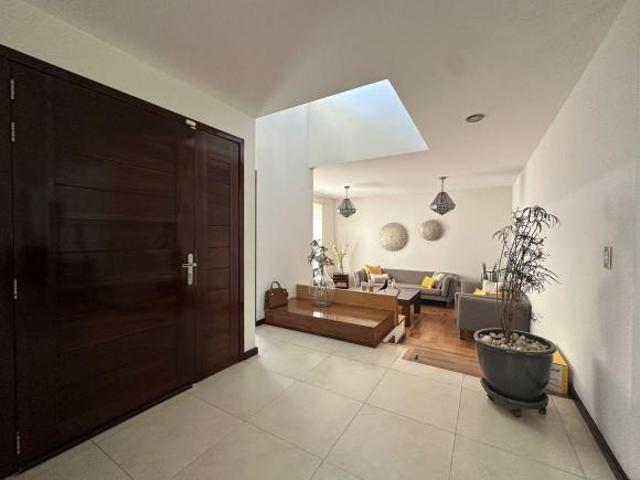 Casa remodelada en venta en San Jorge Residencial, 5 habitaciones con jardin amplio, cerca de Punto