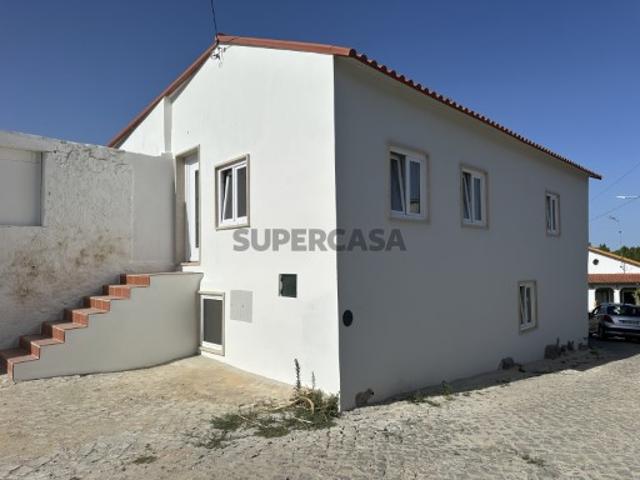 Casa renovada com terraço e segundo edifício para reabilitar a 12 minutos da Sertã
