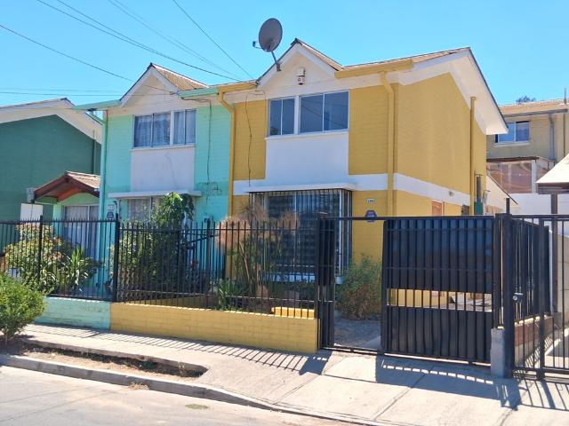 Casa Renovada en Arriendo|2 Dormitorios Viñedos de Urmeneta