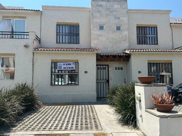 Casa Renovada en Renta Mayorazgo | Recámara en Planta Baja
