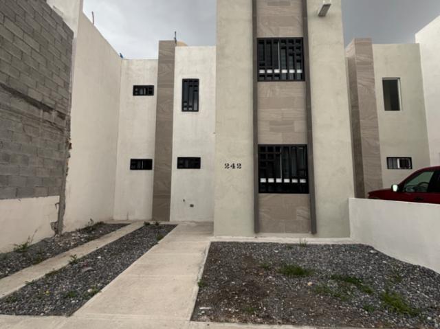 Casa renta nueva al oriente