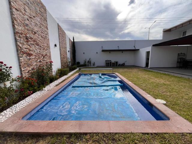 Casa RENTA ATRES DEL COLEGIO LAS AMERICAS
