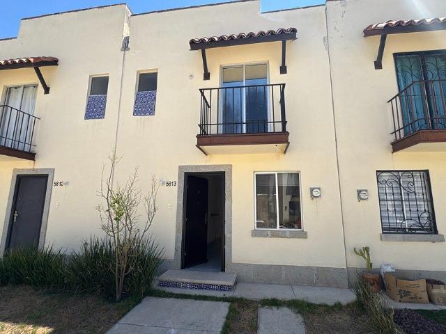 Casa renta Alta California Coto 8 Tlajomulco