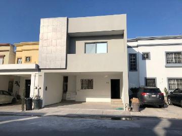 Casa Renta Amueblada en Privadas Sendero