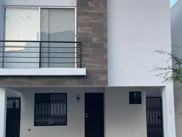 Casa renta cerca de libramiento