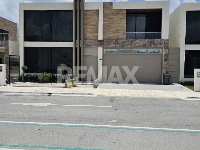 CASA RENTA COL. GENESIS RESIDENCIAL