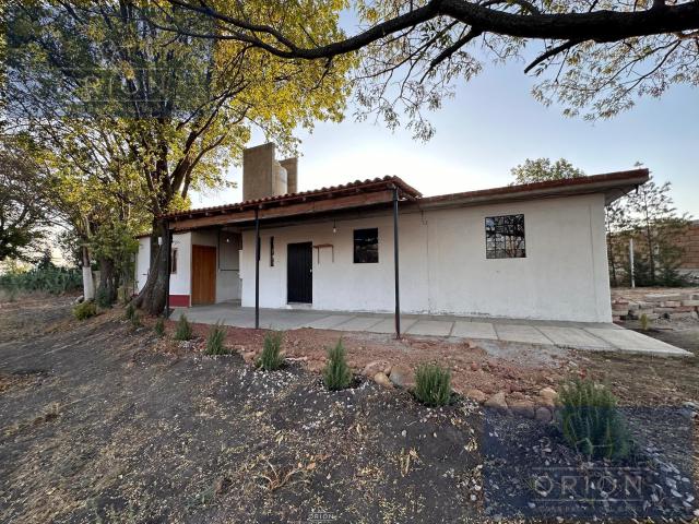 Casa renta de un nivel cerca del km 94 de carretera Mexico Queretaro San Francisco Soyaniquilpan cerca bodegas de Liverpool