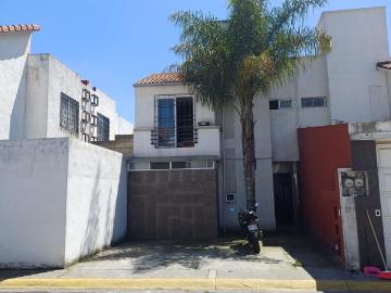 Casa renta en Bosques de Cantabria Toluca