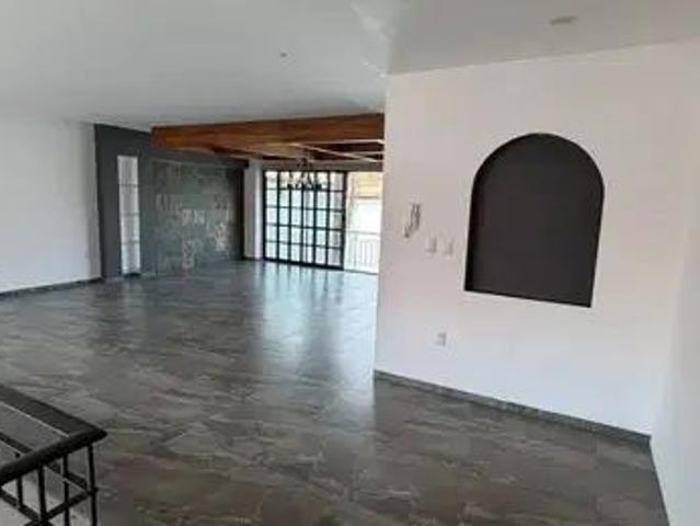 Casa Renta En Col. Colinas Del Bosque / 426m2