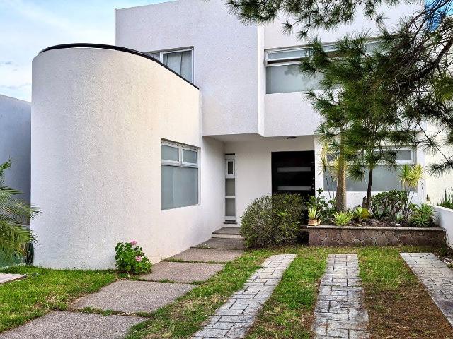 casa renta en gran jardin amueblada