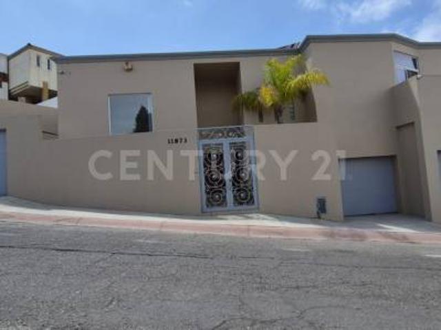 CASA RENTA EN LOMAS DE AGUA CALIENTE TIJUANA