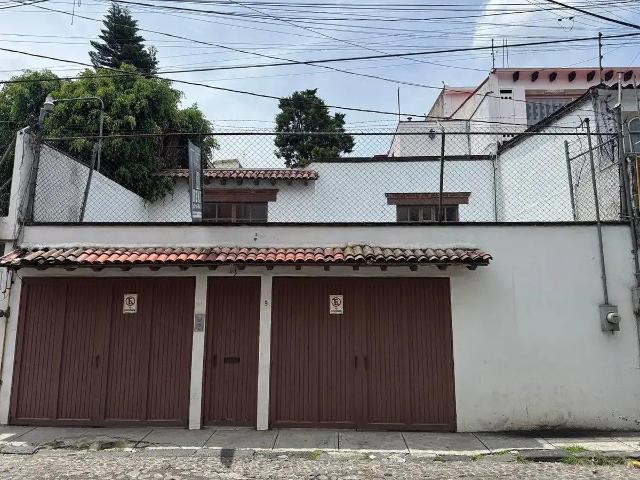 Casa Renta en San Angel con Uso de Suelo Amplio